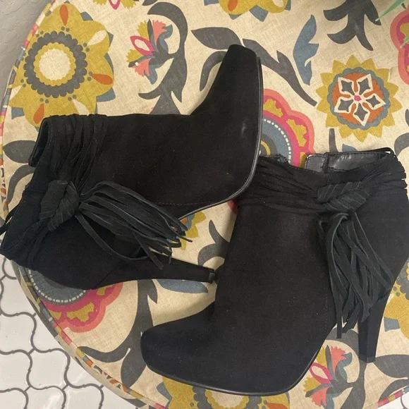 Call It Spring Size 8 booties - Picture 5 of 5